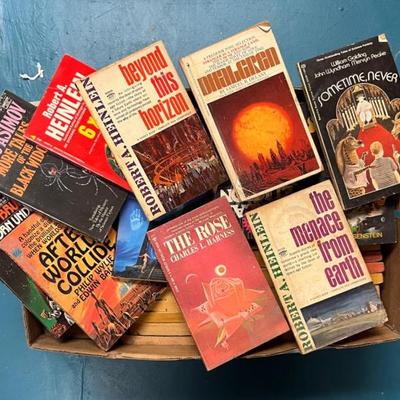 Classic Sci Fi Paperbacks (60+)