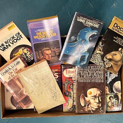 Large Collection of Sci Fi Paperbacks (70+)