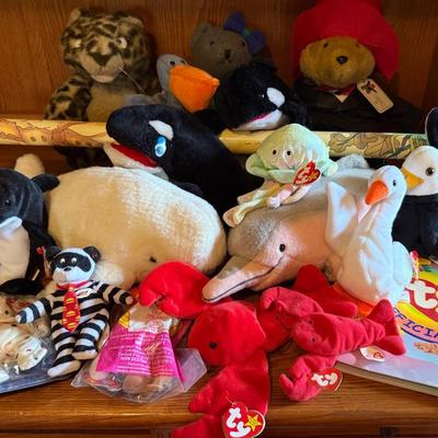 Vintage Plush (60+ Pieces) With Sea World, Manhattan Toy Co., TY Beanie Babies Club