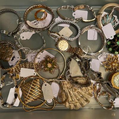 Sale Photo Thumbnail #169