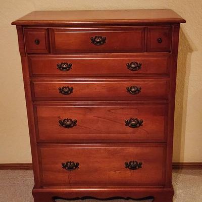 Solid Chest Of Drawers 