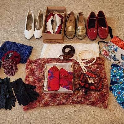 Women's Accessories 