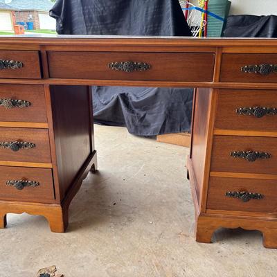 It’s A Nice Desk