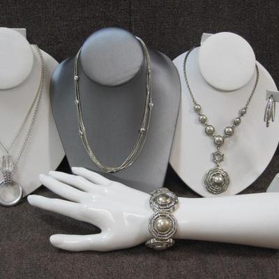 Sale Photo Thumbnail #122