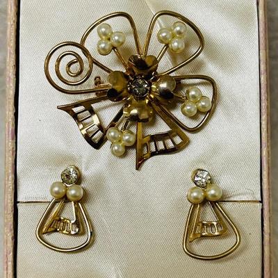 Vintage Gold Plate Brooch and Earring Set NIB