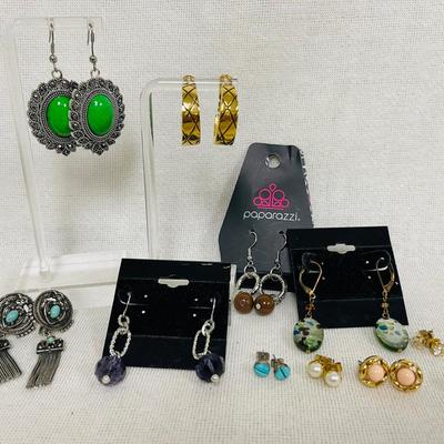 “Trifari” “Paparazzi”, and More Fashion Earrings 