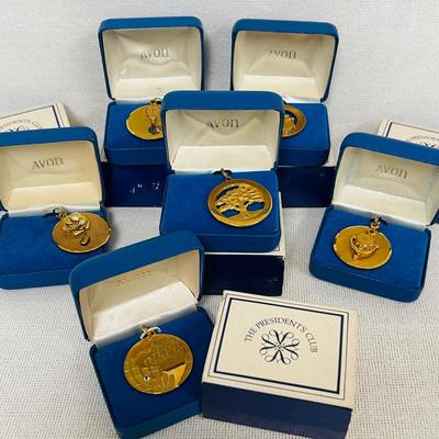 “Avon” The Presidents Club Award Pins