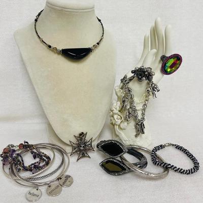 “Coro” Vintage Bracelet and More Fashion Jewelry