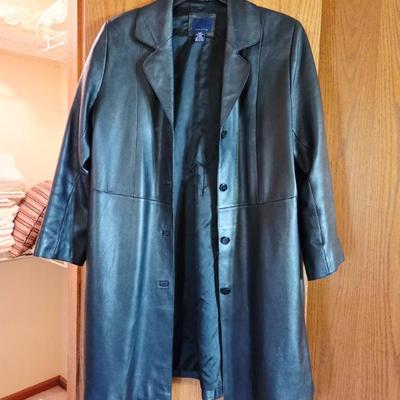Sale Photo Thumbnail #45: Venezia leather jacket size 14/16 