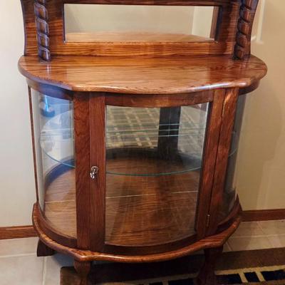 Sale Photo Thumbnail #8: Vintage china cabinet 