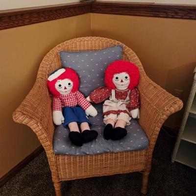Sale Photo Thumbnail #63: Wicker chair 