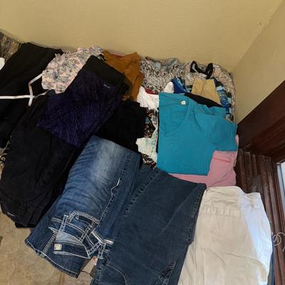 Various Women’s Clothing 