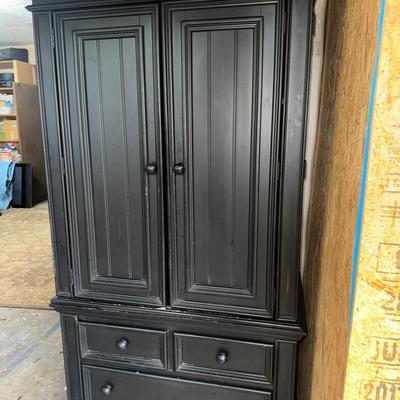 Distressed Hutch