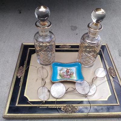 Old glasses limoges perfumes