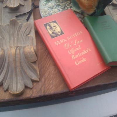Books wood garniture