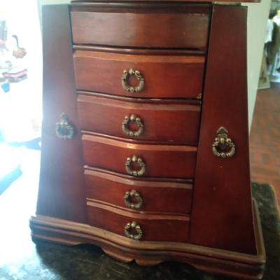 Cherry jewelry box