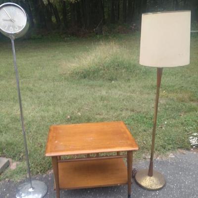 Rare  vintage spartus mid century   modern floor clock. Lane mcm table and floor lamp