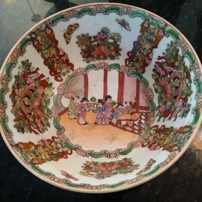 Rose medallion bowl