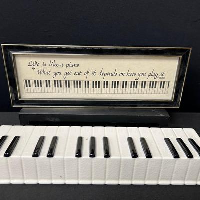 Piano Decor