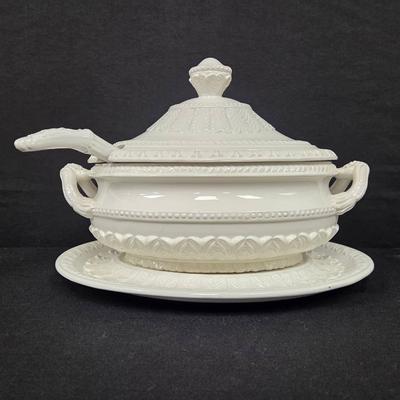 Large Italian Soup Tureen