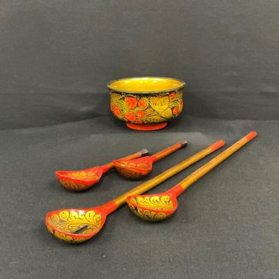 Russian Khokhloma Hand Painted Lacore Wooden Bowl And Spoons