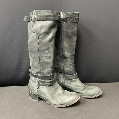 Ladies Ugg “Darcie” Black Leather Boots