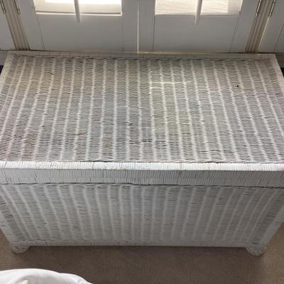 Sale Photo Thumbnail #33: Outdoor storage box