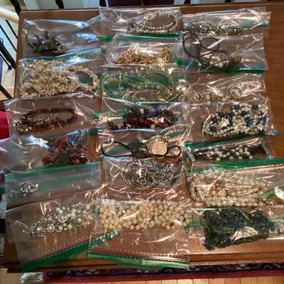 Sale Photo Thumbnail #59: Jewelry