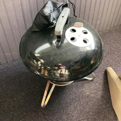 Sale Photo Thumbnail #38: Weber smokey joe portable charcoal grill
