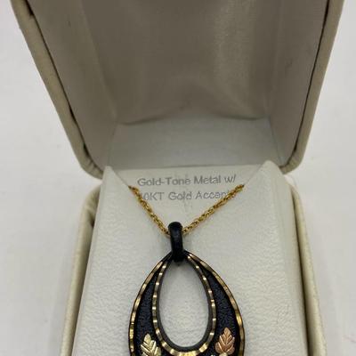 Black Hills Gold 14k Gold Chain Necklace With Pendant (7g)