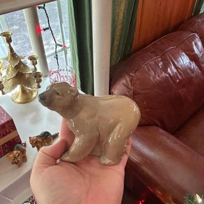 Lldro polar bear. 