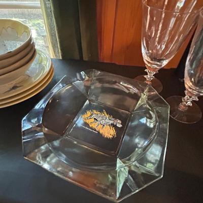 Vintage glass ashtray. 
