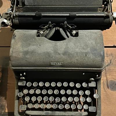Vintage Royal Typewriter 