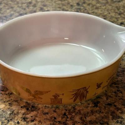 Vintage Pyrex "Early American" Casserole Dish 