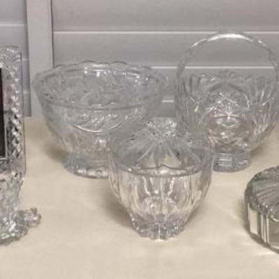 CMS097 Elegant Crystal & Pressed Glass Decor