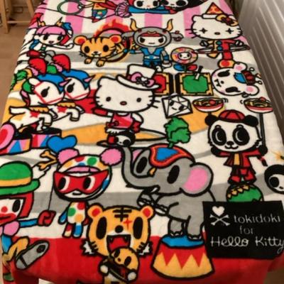 CMS027 Tokidoki X Hello Kitty Plush Blanket Large