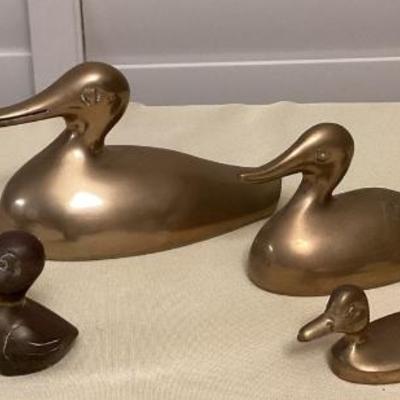 CMS112 Vintage Brass Duck Collection 