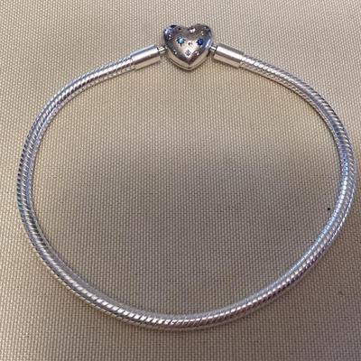 CMS072 Sterling Silver Charm Bracelet With Heart Shaped Clasp 8”l