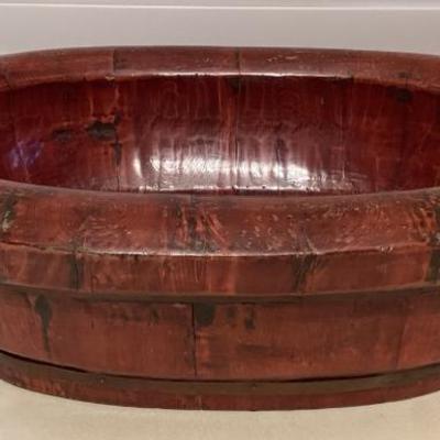 CMS015 Antique Chinese Lacquered Wood Baby’s Bathtub With Brass Bands