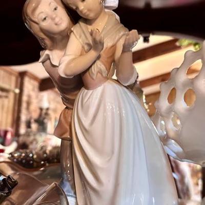 Sale Photo Thumbnail #78: Lladro 