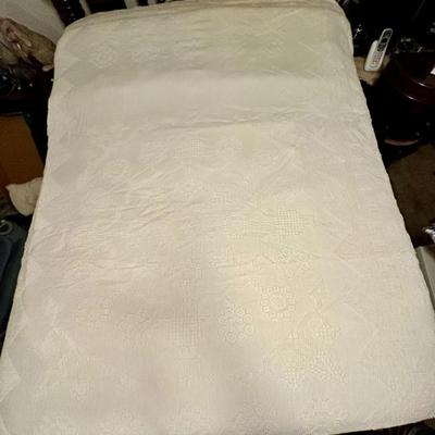 Sale Photo Thumbnail #139: Bates bedspread 