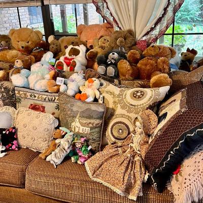 Sale Photo Thumbnail #131: MORE teddy bears!!