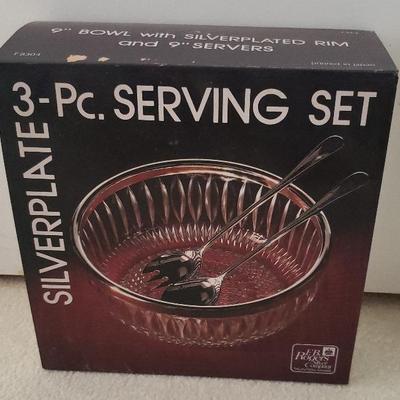 AAA106- FB Rogers Silver Co. 3 PC Serving Bowl Set Silver plate Rim Made in Italy UNOPENED