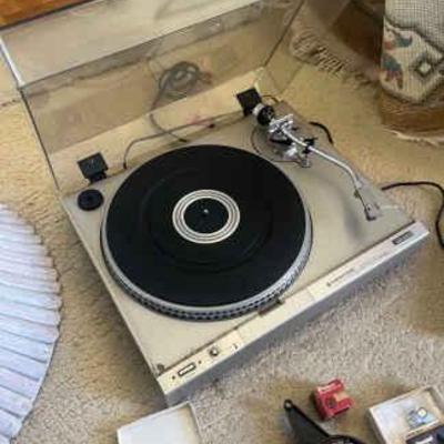 AAA065 Kenwood Direct Drive Turntable