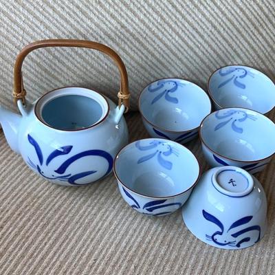 AAA242- Hand Painted Japanese Tea Pot And 5 Teacups 