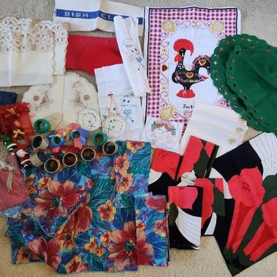 AAA091 - Dish Towels, Dollies and Place Mats