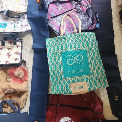 AAA107 - Assorted Handbags