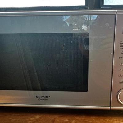 AAA009 - Sharp Carousel Microwave
