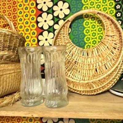 AAA236 - Decorative Baskets And Vases