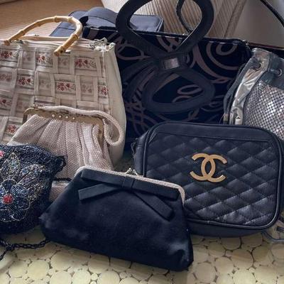 AAA130 - Vintage Handbags- Day To Evening !